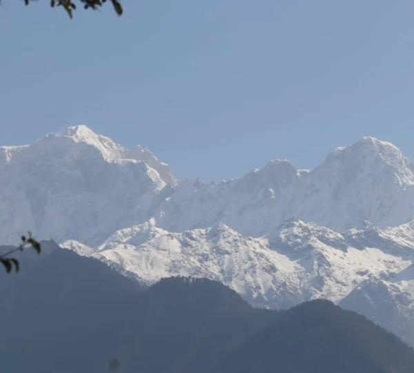 scenice views from kedarkantha